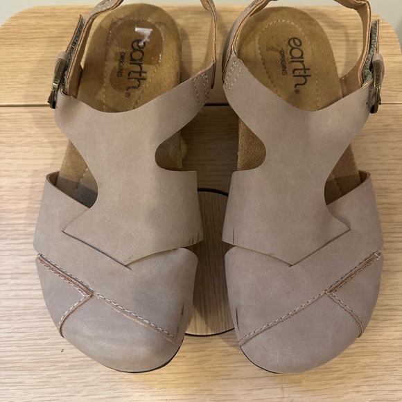 Earth Origins Shoes - Earth Origins‎ Women's Beige Sandals size 8 comfortable